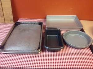 lot 79 image: Assorted Baking Trays
