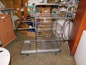 lot 10 image: Metal Laundry Cart