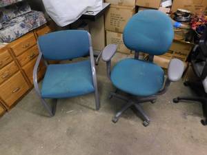 lot 17 image: Chairs