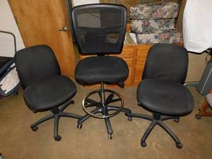 lot 19 image: Black Chairs