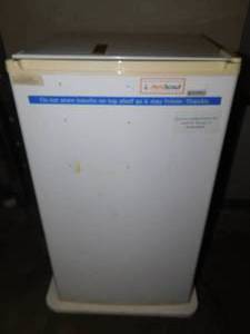 lot 29 image: Kenmore Mini Refrigerator