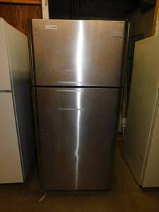 lot 35 image: Frigidaire Silver Refrigerator