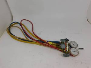 lot 34 image: Richie Yellow Jacket TestCharging Manifold