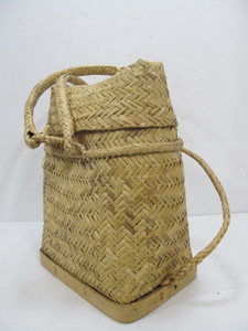 lot 77 image: Vintage Woven Gathering Basket 
