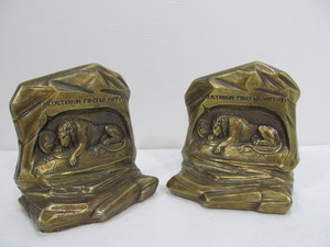lot 114 image: Signed Vintage Lion Of Lucerne Brass Bookends