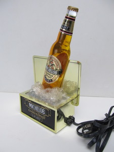 lot 31 image: Lighted MICHELOB Golden Draft MGD Beer Display Sign
