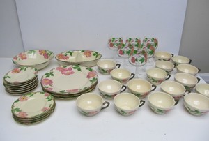lot 32 image: Large Lot of Vintage FRANCISCAN Ware Desert Rose