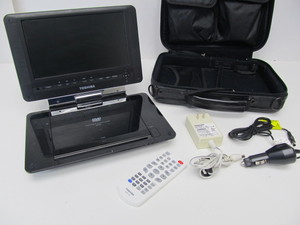 lot 152 image: Working TOSHIBA Portable DVD Player wRemote & Case
