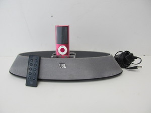 lot 167 image: Working JBL On Stage iPod Dock Speaker wiPod