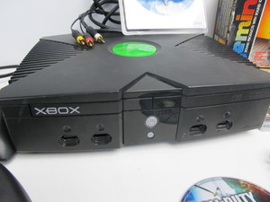 lot 203 image: XBOX & Assorted Video Games Accessories etc