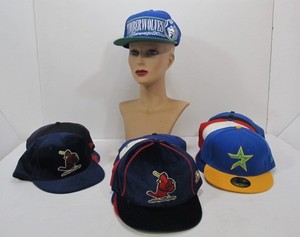 lot 208 image: Lot of 12 Assorted Sports Team Hats