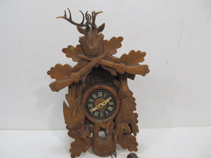 lot 217 image: Vintage Schmeckenbecher Carved German Hunting Lodge Style Cuckoo Clock