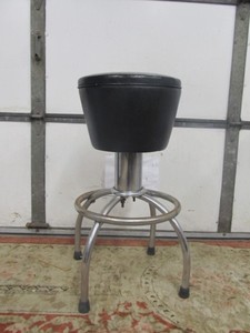 lot 259 image: Vintage 1930s-40s Deco Chrome VITRO Stool