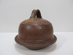 lot 278 image: Excellent Artist Signed Studio Art Pottery Covered Dish