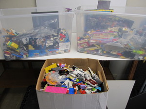 lot 168 image: Lot of Assorted LEGOS - over 45lbs