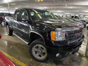 lot 4 image: 2011 GMC Sierra 2500HD Duramax 4x4