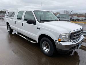 lot 9 image: 2003 Ford F-250 XLT 2WD