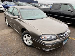 lot 12 image: 2003 Chevrolet Impala LS