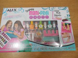 lot 99 image: ALEX Toys Spa Super Mani-Pedi Party Kit