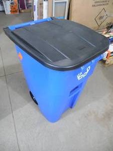 lot 179 image: Brute 50 Gal. Blue Rollout Recycling Trash Container with Lid