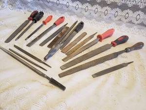 lot 33 image: Lot of Filing Tools