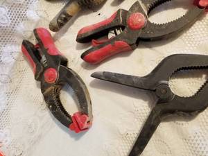 lot 36 image: Collection of Generic Hand Clamps