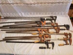 lot 41 image: Collection of Large Metal Woodworking Clamps