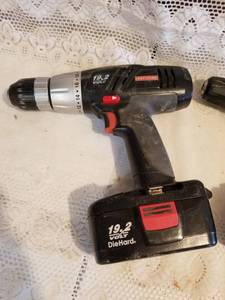 lot 52 image: Collection Craftsman Power Drills