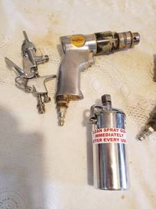 lot 67 image: Collection of Pneumatic Power Tools
