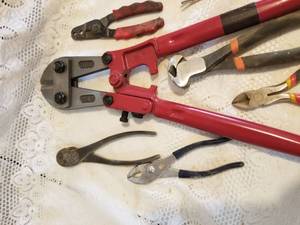 lot 71 image: Collection of Pliers and Shears