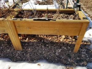lot 173 image: Standing flowerbeds