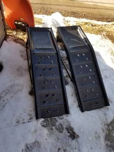 lot 160 image: Vehicle Ramp Lifts