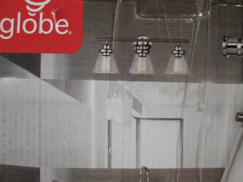 lot 175 image: 3 Light Vanity Fixture (ChromeClea...
