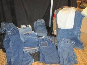 lot 67 image: Large Box of Girls Jeans, Short, Ov...