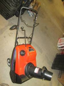 lot 2 image: Simplicity 520 20 Snow Blower Y-Z...
