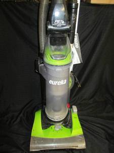 lot 9 image: Eureka Vacuum (Pet Power Paw Stair ...
