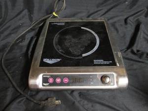 lot 94 image: Vollrath Induction Cooker 9B...