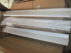 lot 122 image: 3 Commercial Electric LED Linkable ...