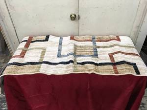 lot 194 image: Easy Living Runner 2 ft. X 6 ft, Retail $18.99