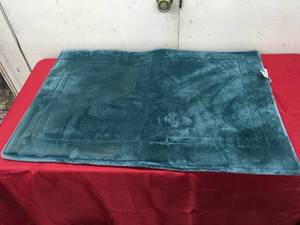 lot 206 image: Town & Country Memory Foam Bath Mat 24 in. x 36 in., Retail $12.99