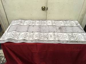 lot 218 image: Easy Living Runner 2 ft. X 6 ft, Retail $18.99