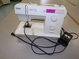 lot 26 image: PFAFF hobby 1132 Sewing Machine