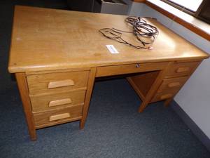 lot 65 image: Room 306 includes all contents