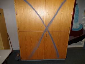 lot 70 image: Large Wood Cabinet