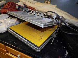 lot 74 image: Room 302A includes all contents