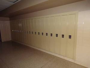 lot 75 image: Wall of Metal Student Lockers