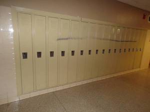 lot 78 image: Wall of Metal Student Lockers