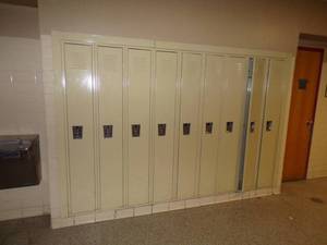 lot 84 image: Wall of Metal Student Lockers