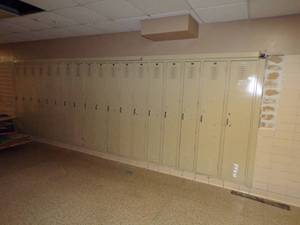lot 90 image: Wall of Metal Student Lockers