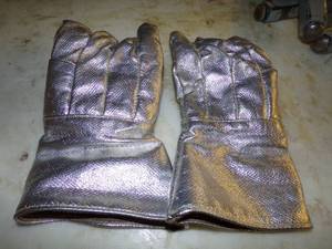 lot 109 image: Pair of Welding Gloves